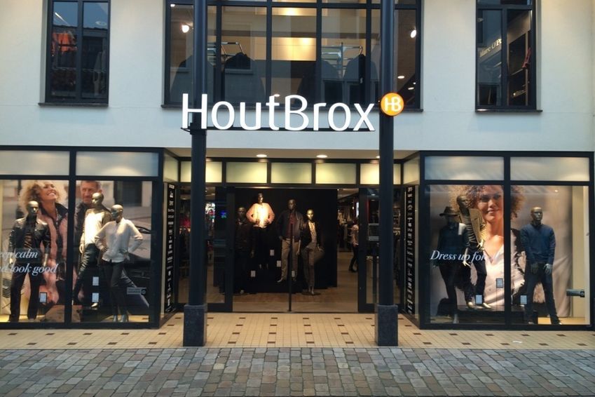 HoutBrox vult opnieuw voormalig V&D-pand