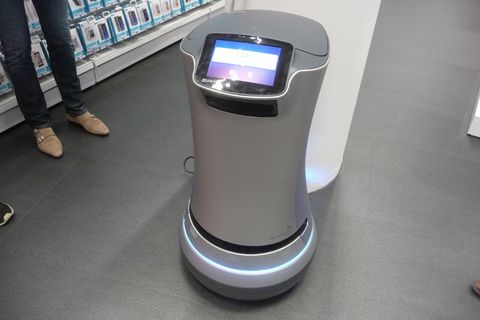 ​Media Markt Eindhoven claimt robotprimeur