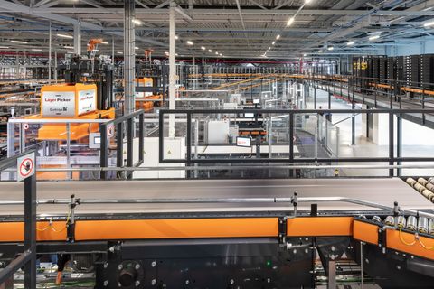 Albert Heijn mechaniseert: capaciteit omhoog, fors minder personeel