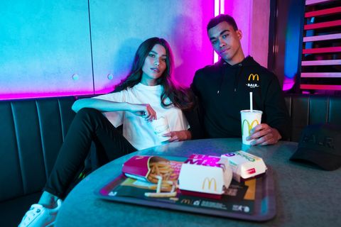 Appdate: Zo mikken McDonald's en Balr op Gen-Z