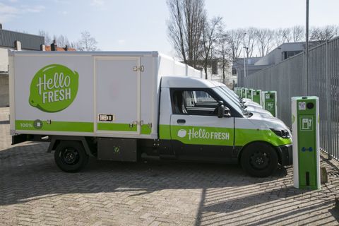 HelloFresh introduceert elektrische busjes in Amsterdam
