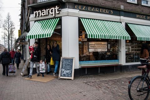 Medeoprichter weg bij Marqt