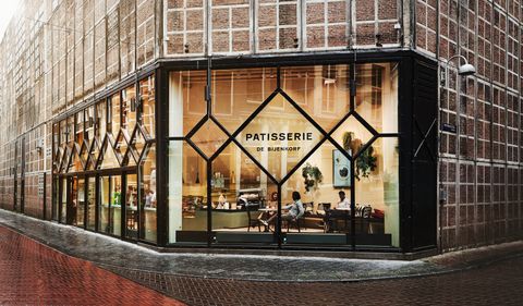 De Bijenkorf opent patisserie in Amsterdam