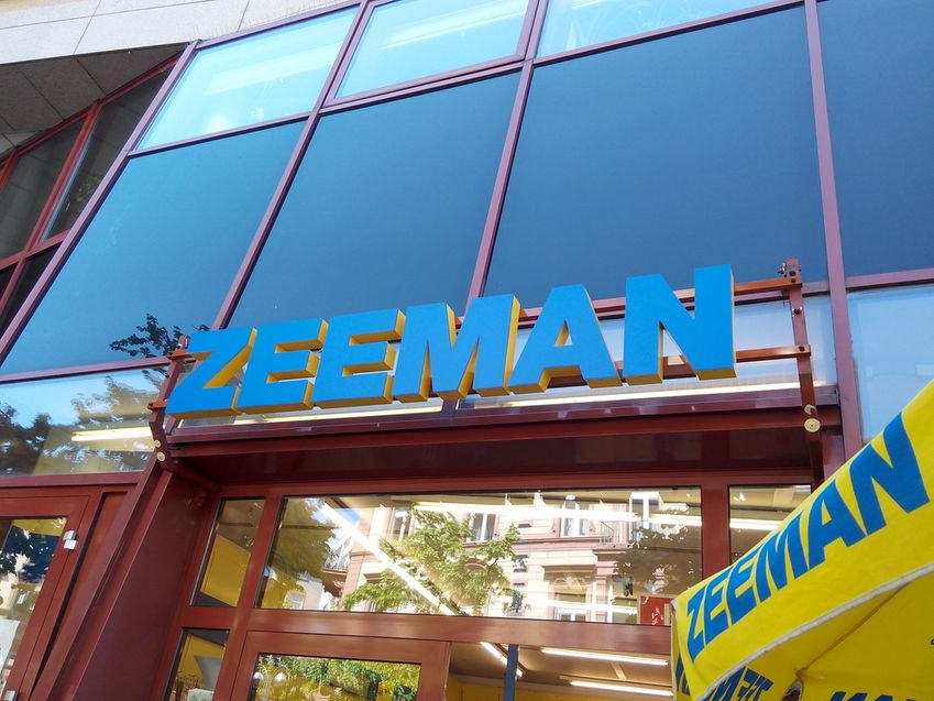 Zeeman weer in de fout met voetbalactie