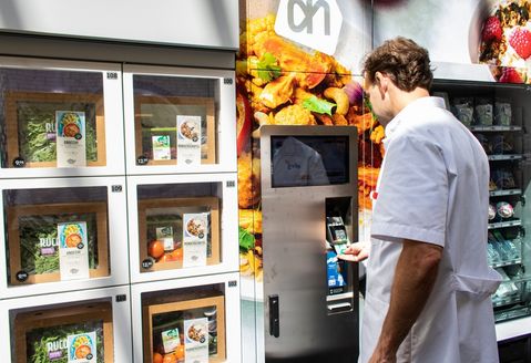 Albert Heijn brengt maaltijdmuur naar ziekenhuis