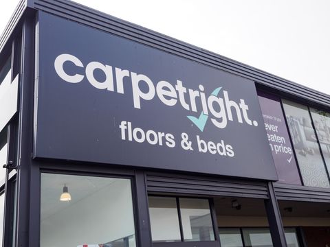 Carpetright loost miljoenenschuld bij grootste aandeelhouder
