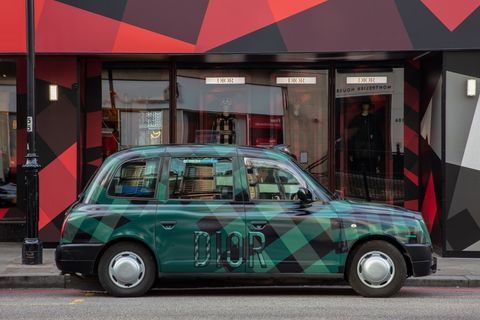 Dit is de pop-upstore van Dior in Harrods