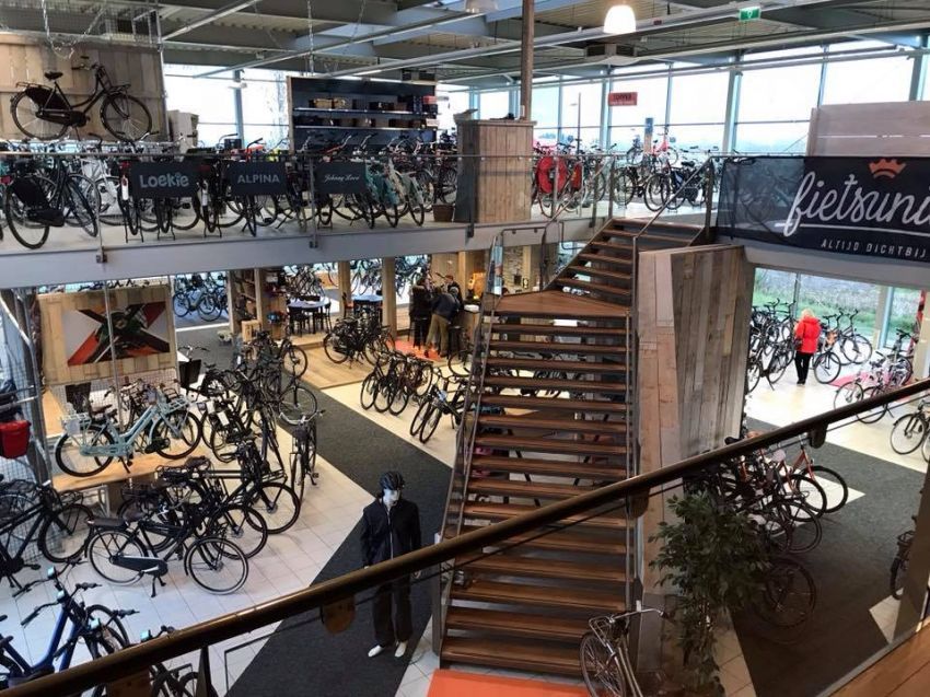 Curator onderzoekt mogelijkheden doorstart FietsUniek