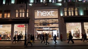 Next slaat na Made.com opnieuw grote slag