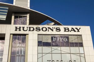 Hudson’s Bay beschuldigt Nederlandse verhuurders van ‘verboden kartelvorming’