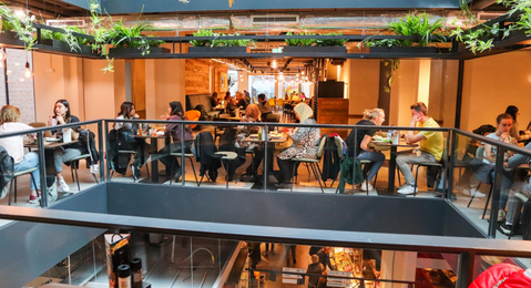 La Place terug in hartje Amsterdam, en zo ziet dat eruit