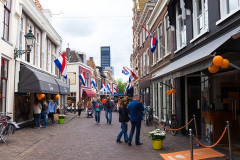 Provincie uit zorgen over retailplannen in Leeuwarden