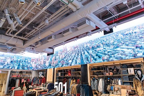 Binnen bij de allergrootste Levi's-winkel ter wereld