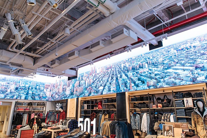 Binnen bij de allergrootste Levi's-winkel ter wereld