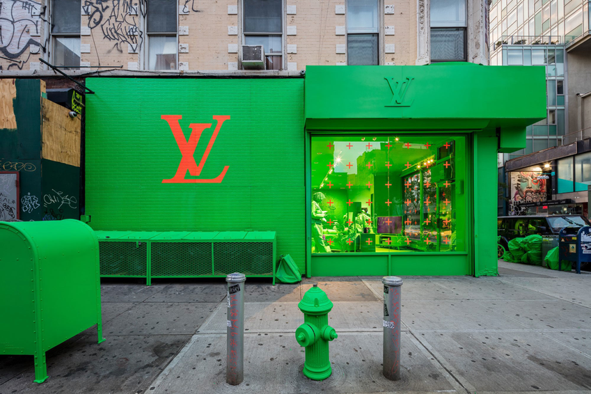 Groen slaat de klok in deze pop-upwinkel van Louis Vuitton