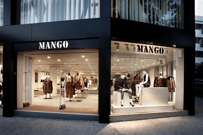 Mango komt met digitale paskamers