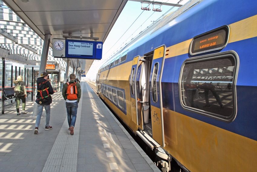 ‘Treinreiziger wil bekende formules op stations’