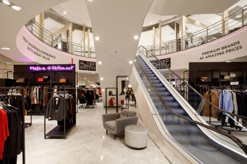 Modeketens Saks Off 5th en Dress for Less gaan samen