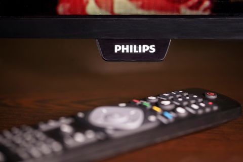 Consumentenbond sleept Philips voor de rechter wegens te dure tv's 