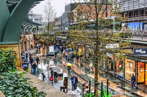 INretail: bijna de helft minder bezoekers in binnensteden