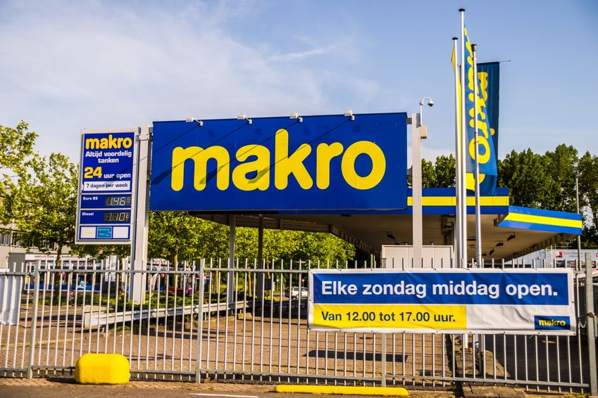 Makro-moeder slaat bod van 5,8 miljard dollar af