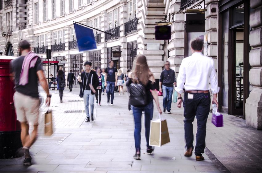 Britse retailers waarschuwen voor ontslaggolf en winkelsluitingen