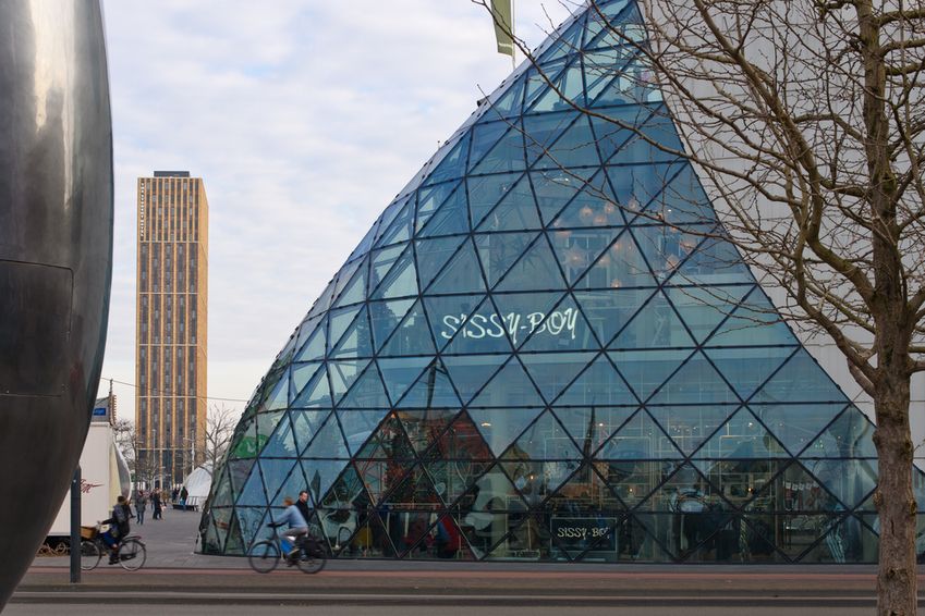 Sacha-eigenaar neemt Sissy-Boy over