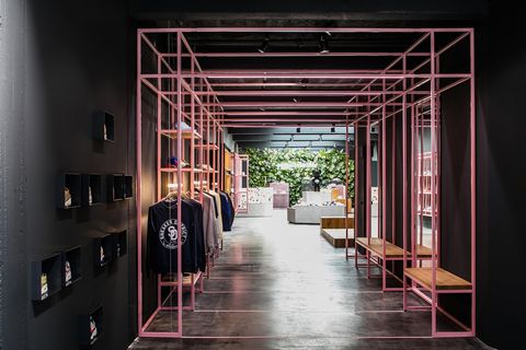 De Amsterdamse sneakerhangplek van Antwerpen