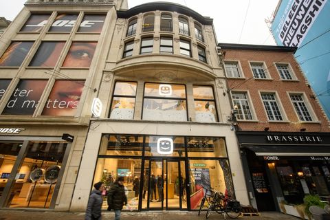 Belgische kabelaar opent eerste 'belevingswinkel'