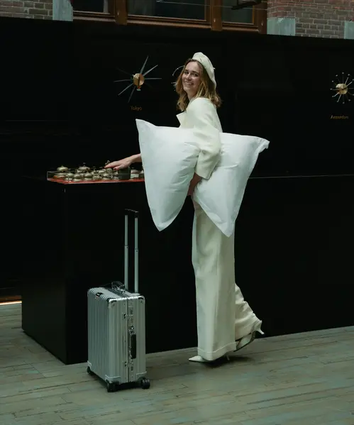 DOUXE Hotel Luxury Financieel Medewerker afbeelding