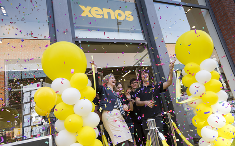 Xenos is niet overleden, maar 'bruist'