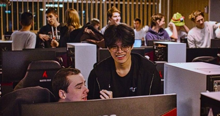 Friendly Fire opent gamingcafé in Alexandrium Shopping Center