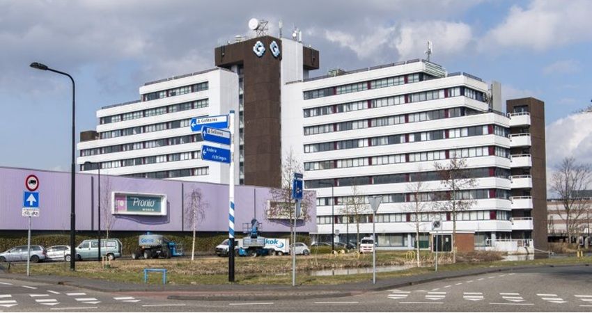 Na vijftien jaar leegstand worden in Gouds Poortgebouw flexwoningen gemaakt