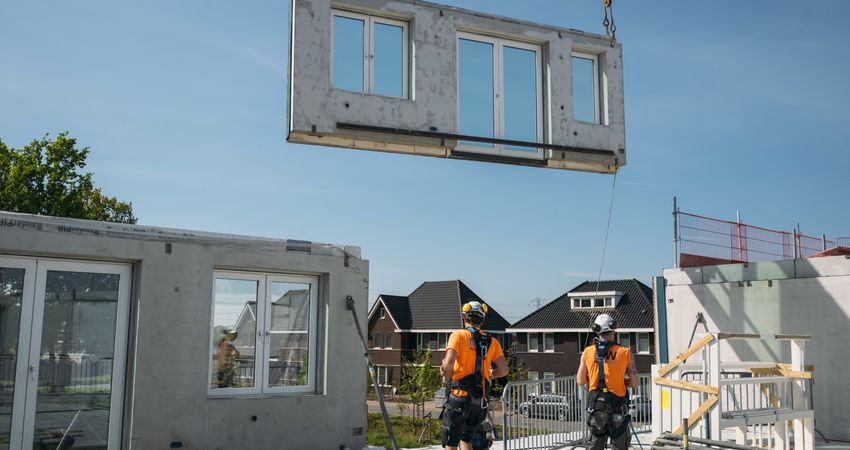 ‘Met onze fabrieken kunnen we in 80 procent van de woningvraag voorzien’