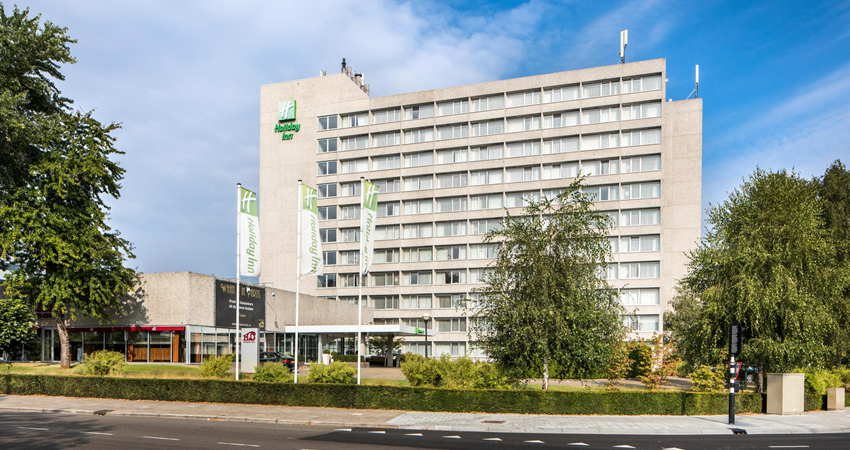 AM koopt Holiday Inn-locatie van Somerset Capital Partners