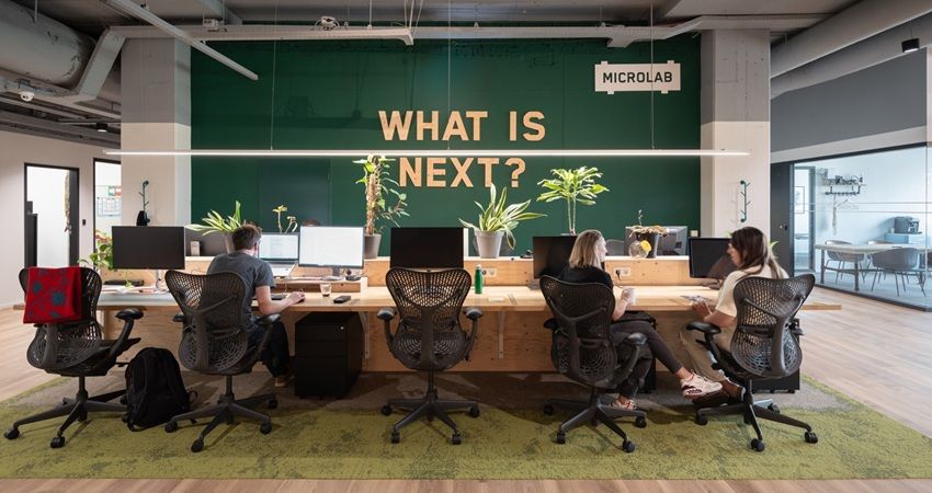 Microlab verlengt huur met Park Strijp Beheer in voormalig Philips-gebouw