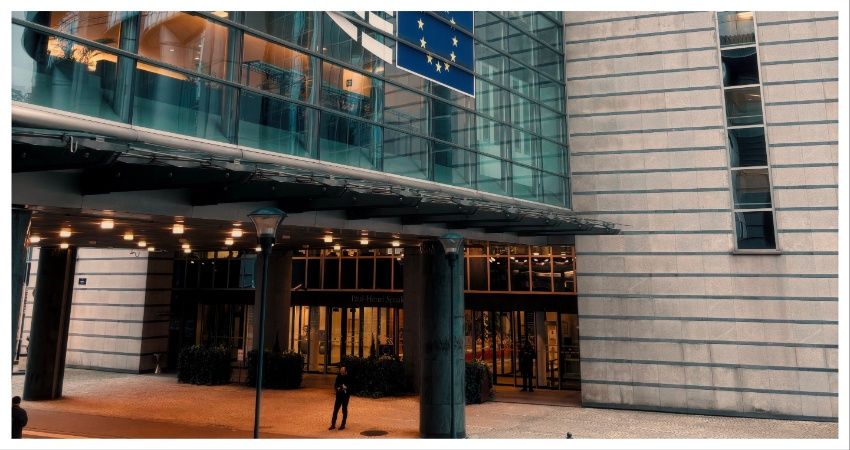 Europese Commissie wil met wetsvoorstel aankoop van grond en tweede woningen aan banden leggen
