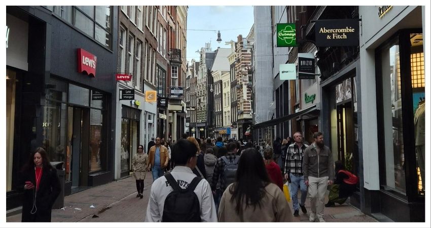 Passanten blijven op peil, maar winkelbezoek daalt in eerste helft 2026