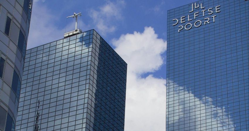 CBRE IM zet twee grote kantoren in de etalage, is niet de enige belegger die wil verkopen