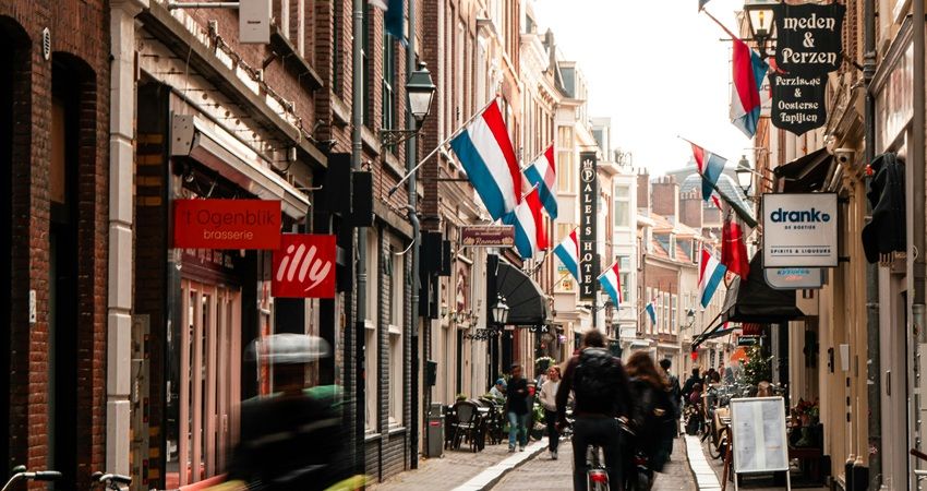 Prijzen stegen in februari met 2,4 procent, net als in januari