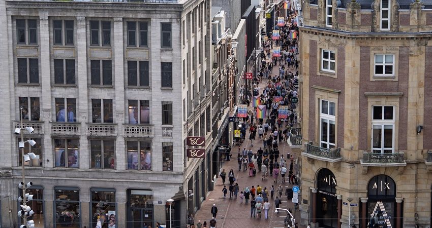Passanten in winkelgebieden blijven onder niveau van voor corona