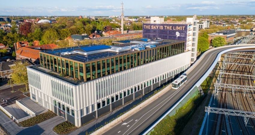 Booking Experts huurt kantoorruimte in Zwolle