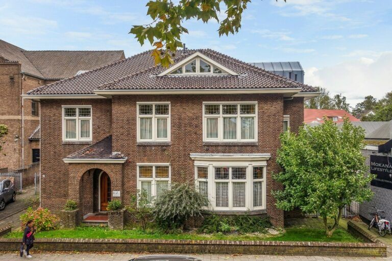 Villa aan de Hogelandsingel verkocht: CompaNanny opent eerste locatie in Enschede
