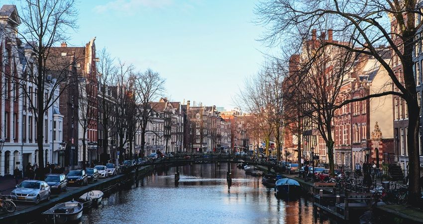 Amsterdam vierde duurste Europese hoofdstad voor alleenstaanden