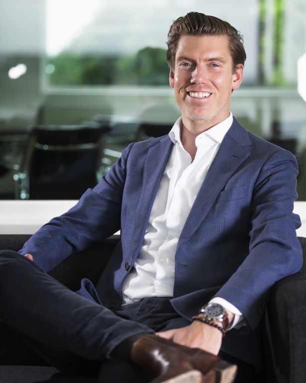 DHG stelt Jelle van den Akker aan als nieuwe commercieel directeur