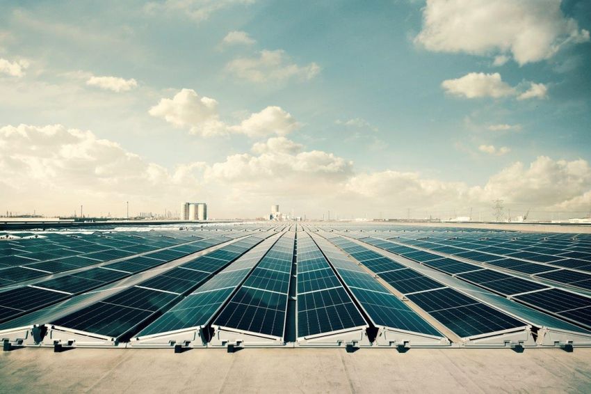 DHG TWOZERO NEEMT EERSTE ZONNEDAK IN GEBRUIK