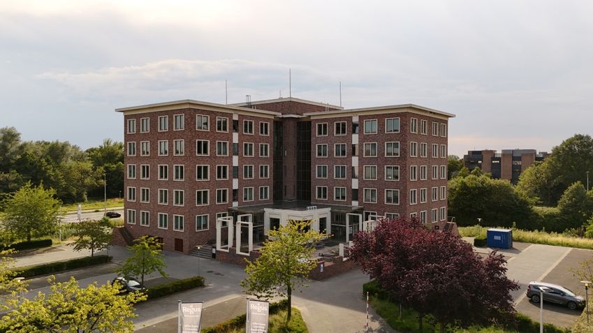 Advocatenkantoor Excellence B.V. huurt ca. 340 m² kantoorruimte