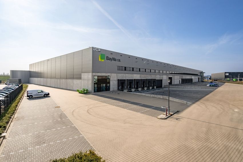 DHG EN PATRIZIA VERHUREN 13.688 M² IN BERGEN OP ZOOM AAN Bay.Wa RE