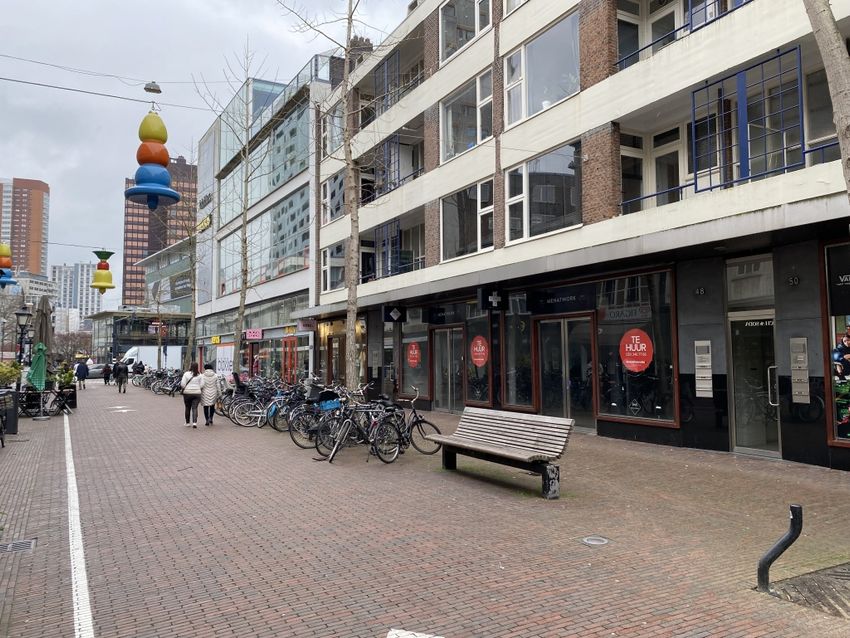 ANWB de nieuwe huurder van het winkelpand aan de Oude Binnenweg 44-46 te Rotterdam