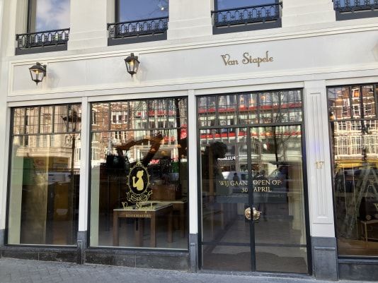 Van Stapele Koekmakerij huurt nieuwe winkelruimte in Amsterdam